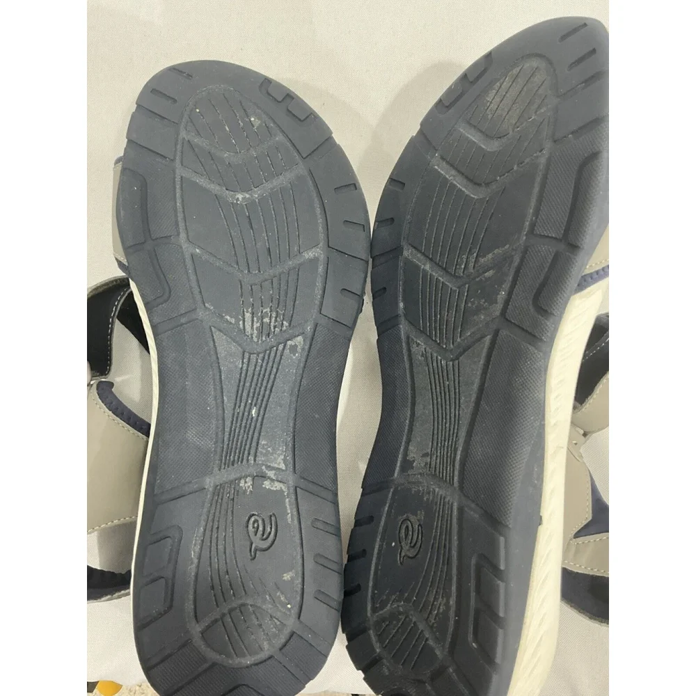 Men’s E Brand Senoise 3 Size 9.5 W Taupe Navy Strappy Waterproof Sandals NWOT